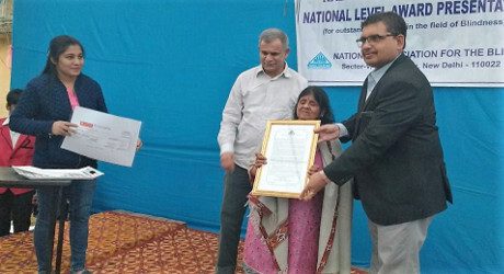 Ms. Madhu Singhal received the Sarojini Triloknath Award for 2016
